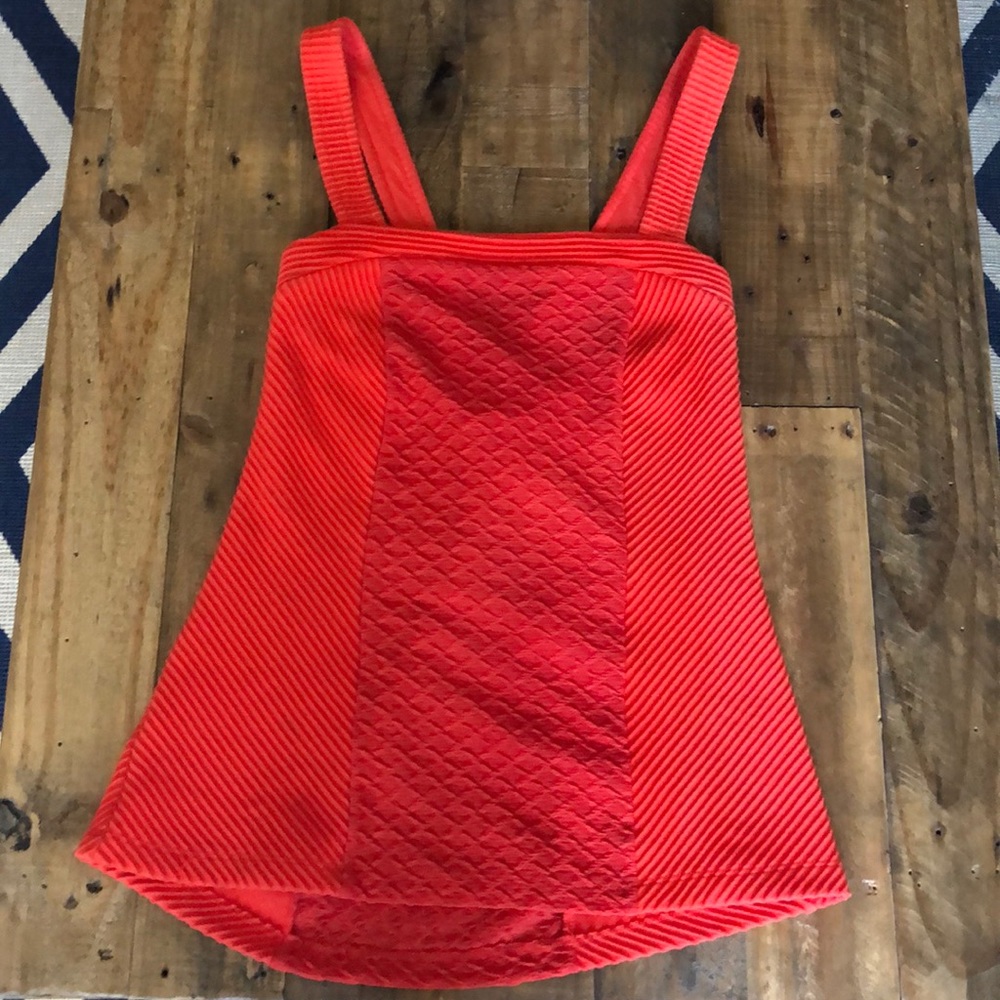 Chic Tank